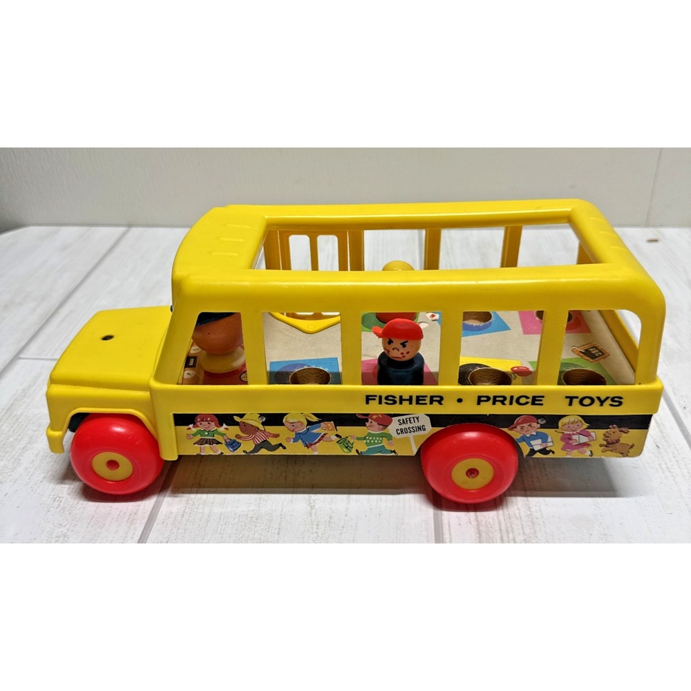 Vintage Fisher Price Little People #192 School Bus with Moving Eyes and Driver